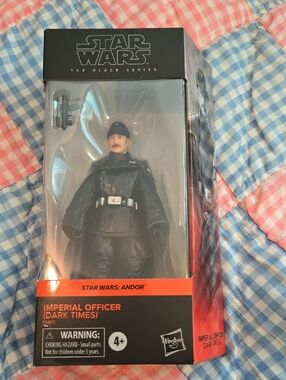 Star Wars The Black Series Imperial Officer (Dark Times) Action Figure - Black